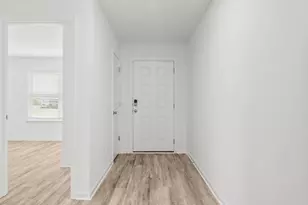 453 Riverwalk Cir, Freeport, FL 32439 - Photo 5