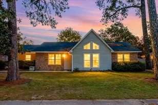 206 Seville Cir, Mary Esther, FL 32569 - Photo 1