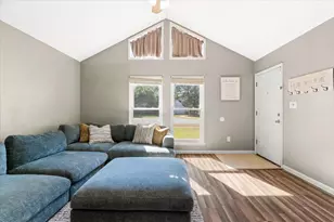 206 Seville Cir, Mary Esther, FL 32569 - Photo 7