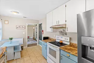 206 Seville Cir, Mary Esther, FL 32569 - Photo 11