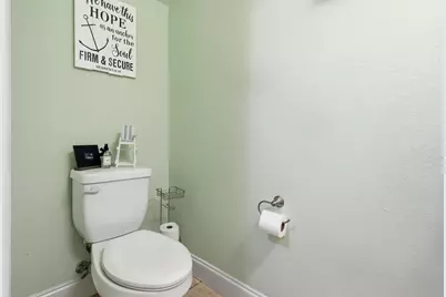 524 Valparaiso Parkway #UNIT B, Valparaiso, FL 32580 - Photo 17