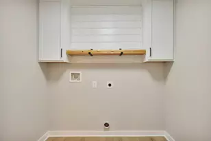 8090 3rd St, Laurel Hill, FL 32567 - Photo 25