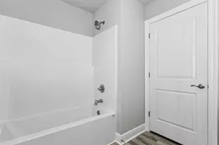 4263 Elvis Presley Dr, Milton, FL 32583 - Photo 33