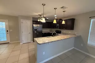 498 Eisenhower Dr, Crestview, FL 32539 - Photo 3