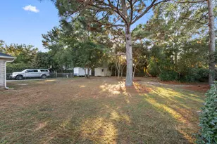 2061 Bahama Dr, Navarre, FL 32566 - Photo 33