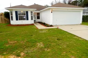 9 Stowe Rd, Mary Esther, FL 32569 - Photo 1