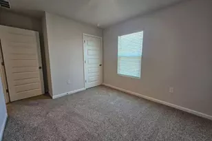 327 Flounder St, Crestview, FL 32539 - Photo 9