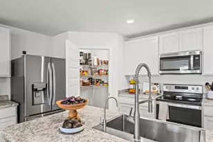 412 Scarborough St, Crestview, FL 32539 - Photo 9