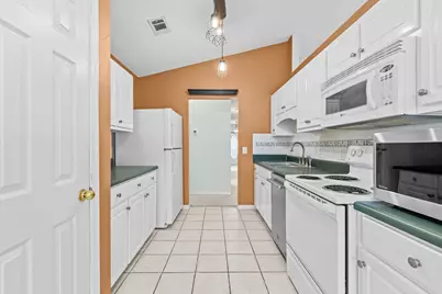 7909 Red Bean Drive, Pensacola, FL 32526 - Photo 17