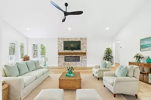 211 E Dominica Circle E, Niceville, FL 32578 - Photo 3