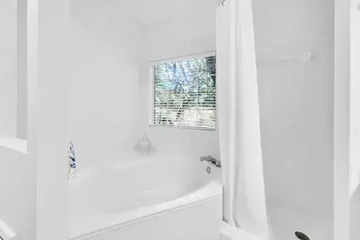 4429 Amberlake Cove, Niceville, FL 32578 - Photo 35