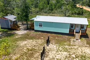 261 W Royal Palm Ave W, Defuniak Springs, FL 32433 - Photo 17