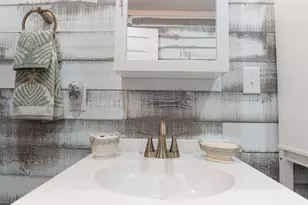 261 W Royal Palm Ave W, Defuniak Springs, FL 32433 - Photo 9