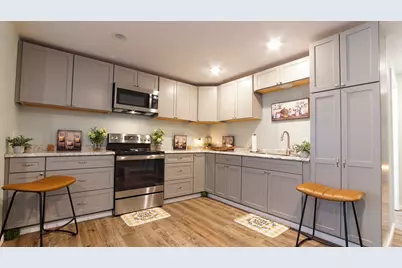 261 W Royal Palm Avenue W, Defuniak Springs, FL 32433 - Photo 5