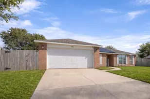 422 Jillian Dr, Crestview, FL 32536 - Photo 1