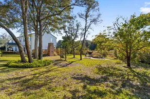 302 Curacao Way, Niceville, FL 32578 - Photo 9