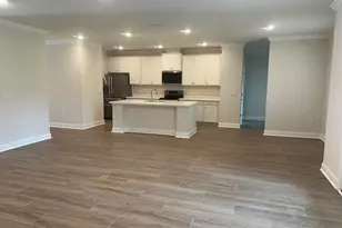 943 Coastal Breeze Dr, Freeport, FL 32439 - Photo 3