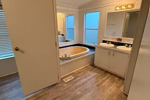 300 Ridgewood Ave, Mary Esther, FL 32569 - Photo 13