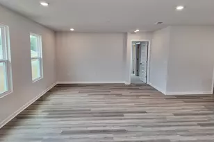 8029 Fir Tree Dr, Milton, FL 32583 - Photo 9