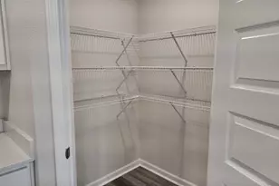 8029 Fir Tree Dr, Milton, FL 32583 - Photo 5