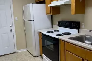 6905 Sea Turtle Cir, Navarre, FL 32566 - Photo 3