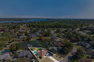 2989 Via Conquistadores, Navarre, FL 32566 - Photo 3