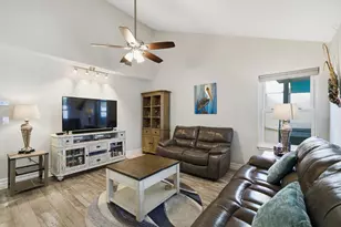 800 Bay Dr, Niceville, FL 32578 - Photo 25