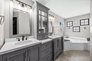 156 Shoreline Dr, Mary Esther, FL 32569 - Photo 35