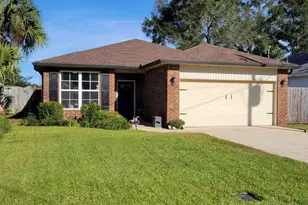 204 B Spencer Pl, Niceville, FL 32578 - Photo 1