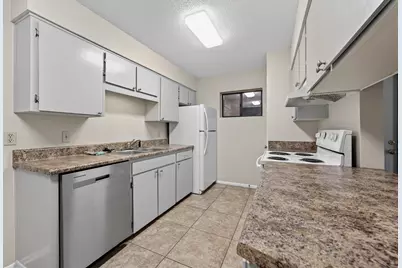 700 N Palm Boulevard N, Niceville, FL 32578 - Photo 9