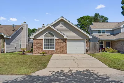 1721 Colonial Court, Fort Walton Beach, FL 32547 - Photo 1