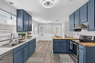 487 Cascabellas Street, Mary Esther, FL 32569 - Photo 3