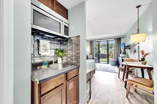 214 SW Miracle Strip Parkway SW, Fort Walton Beach, FL 32548 - Photo 15