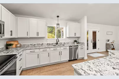 8422 Lucena Street, Navarre, FL 32566 - Photo 7