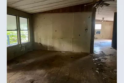 4977 Douglas Ferry Road, Caryville, FL 32427 - Photo 9