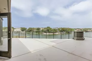 204 Laura Ln, Gulf Breeze, FL 32561 - Photo 37