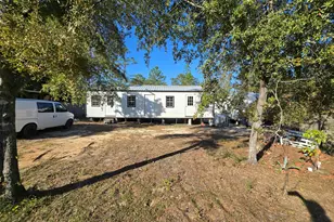 261 E Jonquil Ave E, Defuniak Springs, FL 32433 - Photo 5