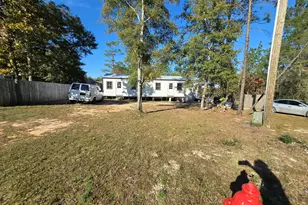 261 E Jonquil Ave E, Defuniak Springs, FL 32433 - Photo 5