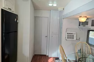 261 E Jonquil Ave E, Defuniak Springs, FL 32433 - Photo 17