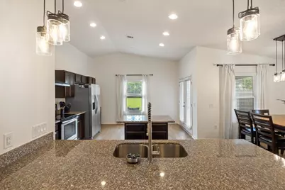 8174 Tavira Street, Navarre, FL 32566 - Photo 13