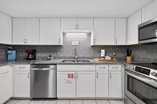 660 Nautilus Ct, Fort Walton Beach, FL 32548 - Photo 9