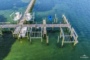 1810 Sea Pines Ln, Navarre, FL 32566 - Photo 3