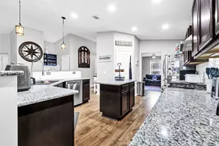 9119 Timber Ln, Navarre, FL 32566 - Photo 17