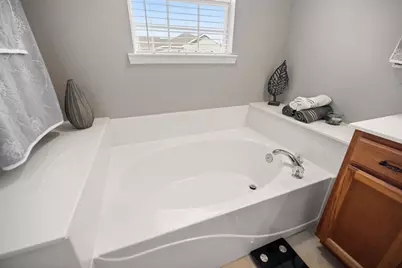 129 Farrah Avenue, Niceville, FL 32578 - Photo 9