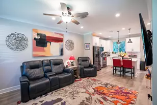 527 Maple Ave, Niceville, FL 32578 - Photo 3