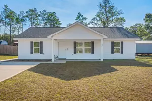 68 E Iris Ln E, Defuniak Springs, FL 32433 - Photo 1