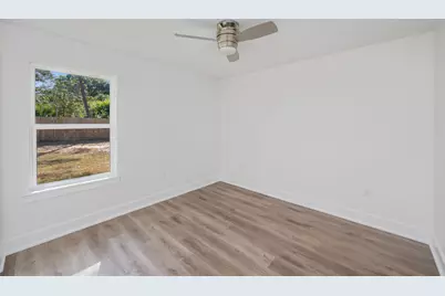 68 E Iris Lane E, Defuniak Springs, FL 32433 - Photo 13