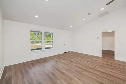 68 E Iris Lane E, Defuniak Springs, FL 32433 - Photo 7