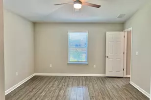 709 Riverwalk Cir, Freeport, FL 32439 - Photo 7