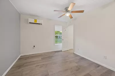 198 E 1st Avenue E, Crestview, FL 32536 - Photo 15